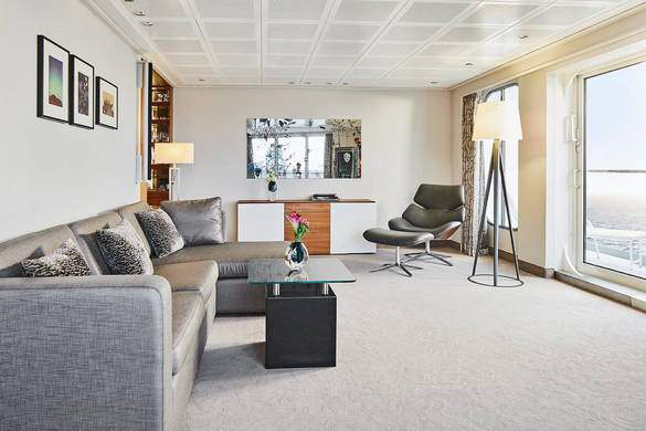 Hapag Lloyd Cruises MS Europa Penthouse Grand Suite 3.jpg